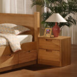 Williamsburg Natural Nightstand (	B4000-90) (QUICK SHIP)